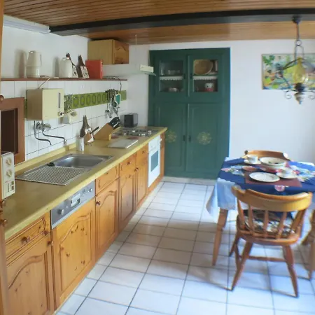 Lovely Holiday In With Garden Ferienhaus